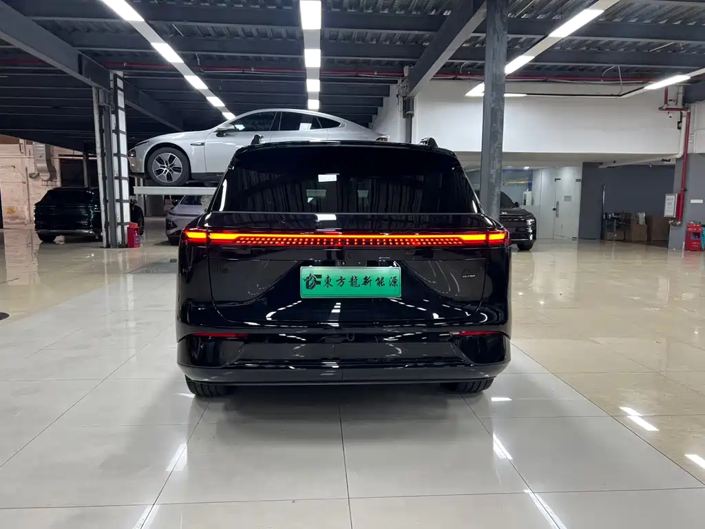 XPeng G9 — миниатюра 7