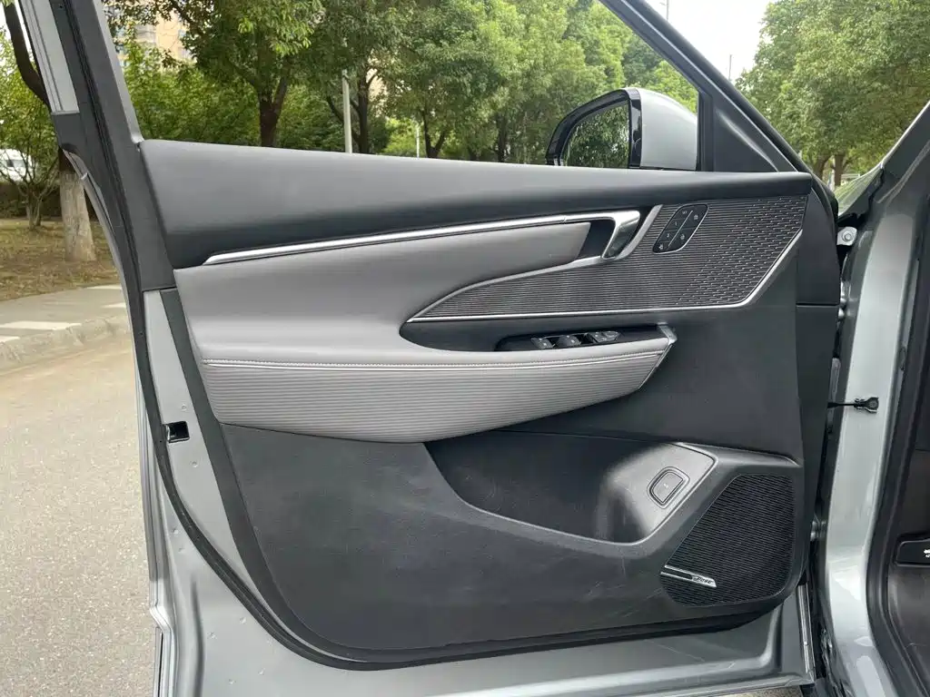 Buick E5 — миниатюра 13
