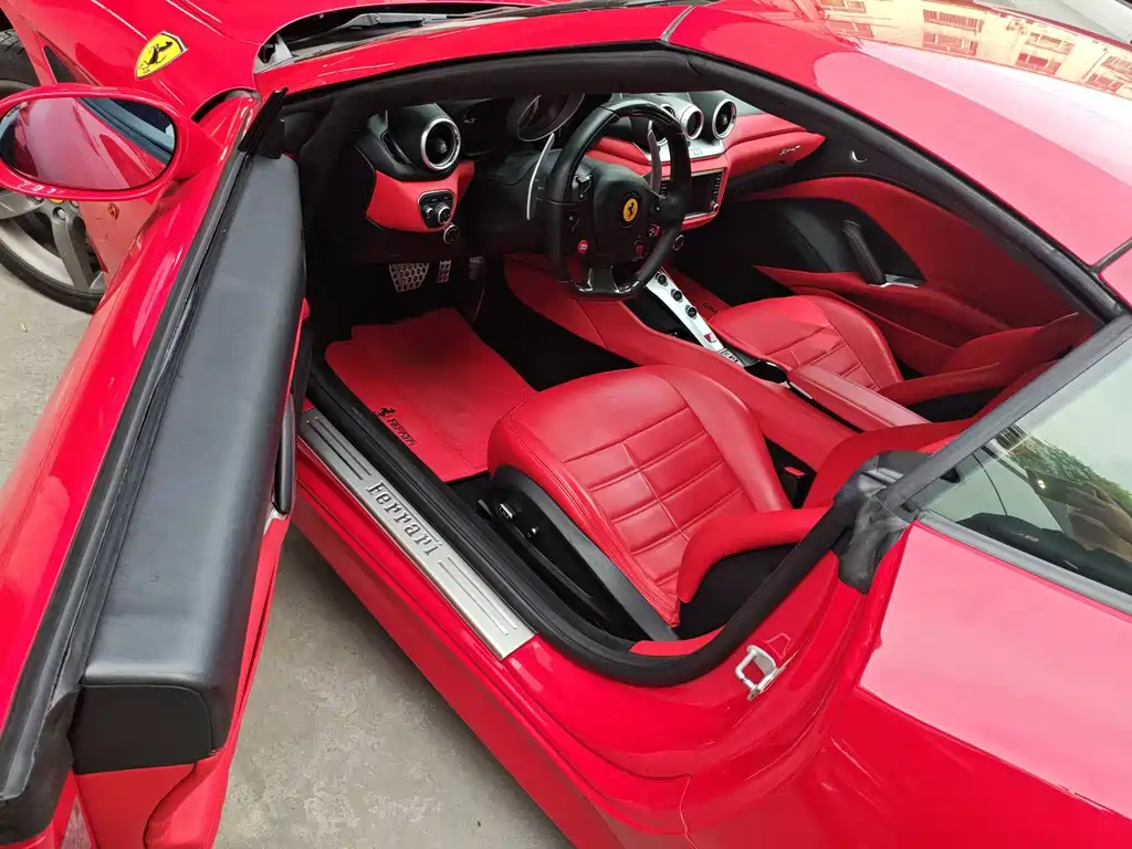 Ferrari California T — миниатюра 6