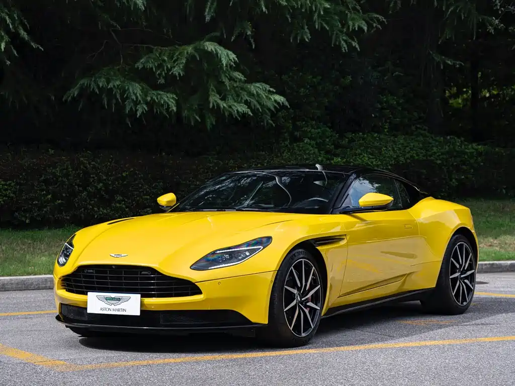 Aston Martin DB11