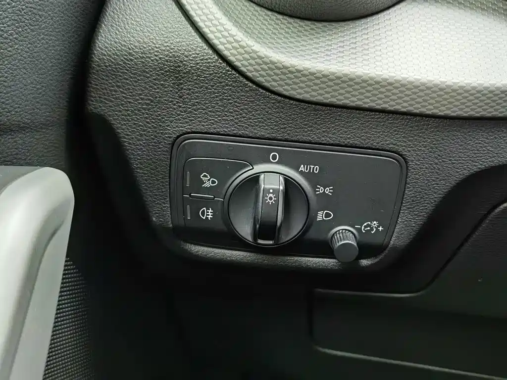Audi Q2L — миниатюра 21