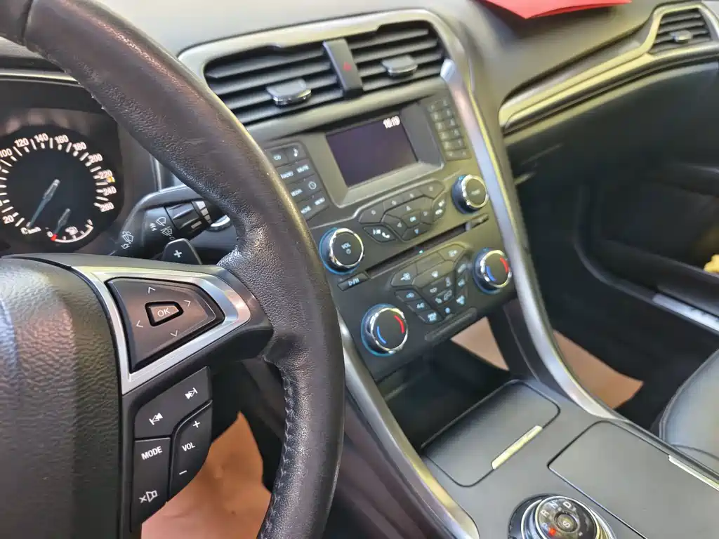Ford Mondeo — миниатюра 14