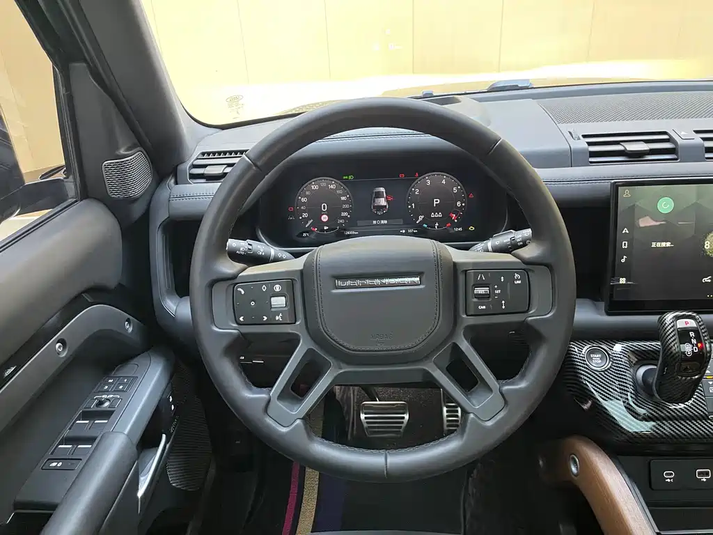 Land Rover Defender — миниатюра 11