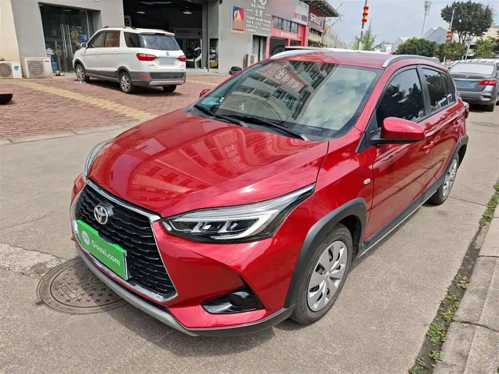 Toyota Yaris L 2022