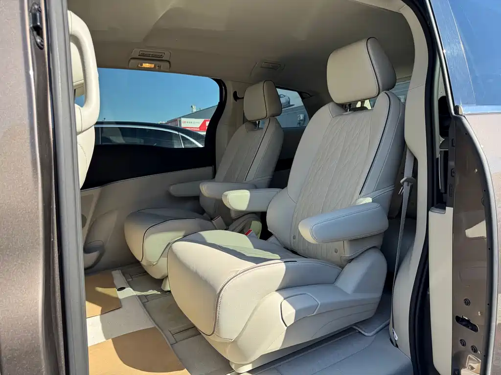Buick GL8 — миниатюра 16