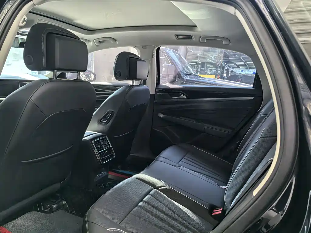 Volkswagen Passat — миниатюра 8