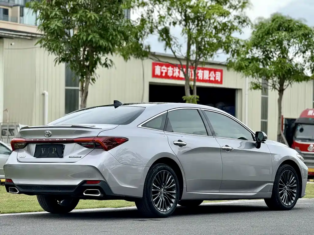 Toyota Avalon 2019 2.5L Touring Luxury V