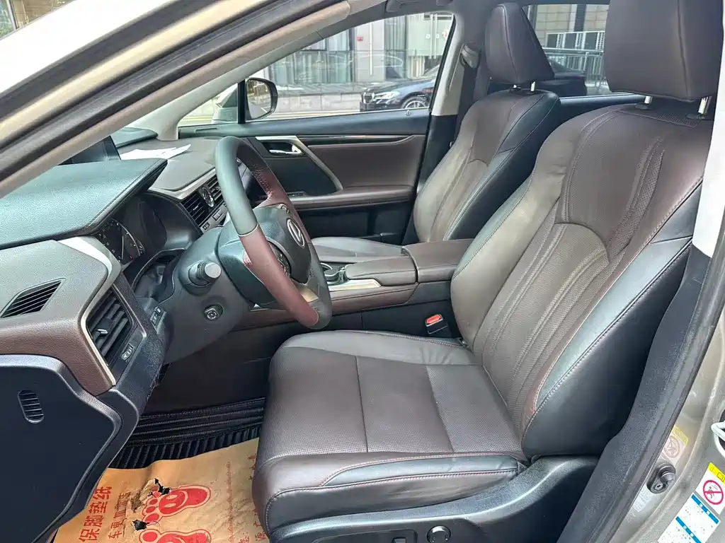Lexus RX — миниатюра 5