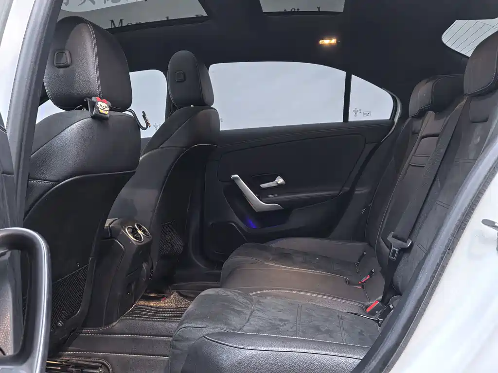 Mercedes-Benz A-Class — миниатюра 6