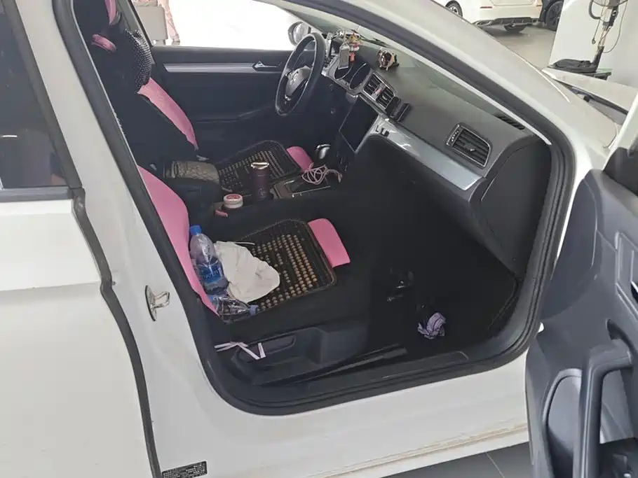 Volkswagen Lamando — миниатюра 8