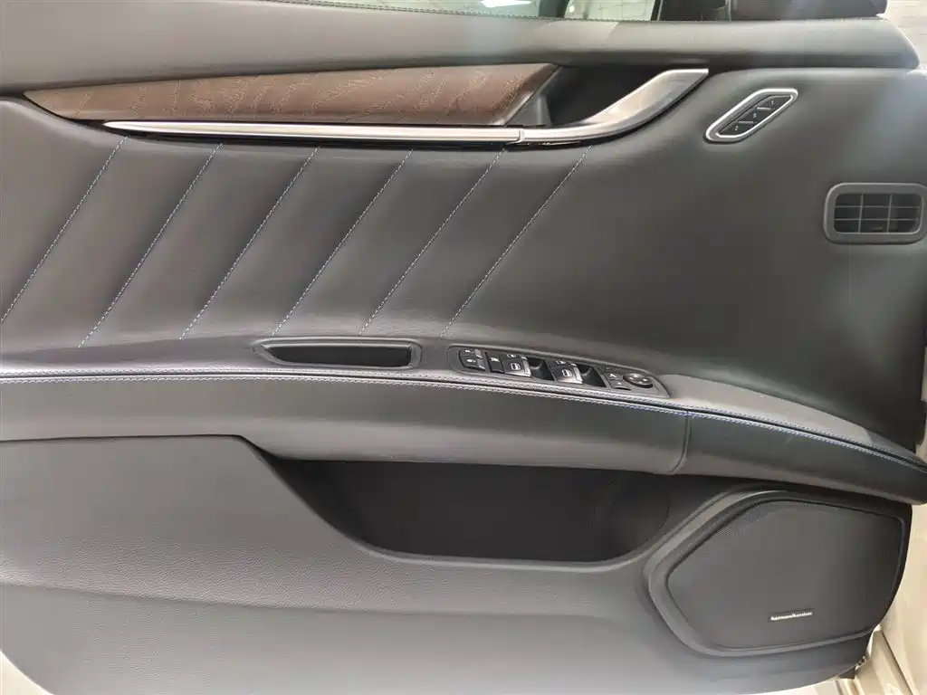 Maserati Ghibli 2021 2.0T