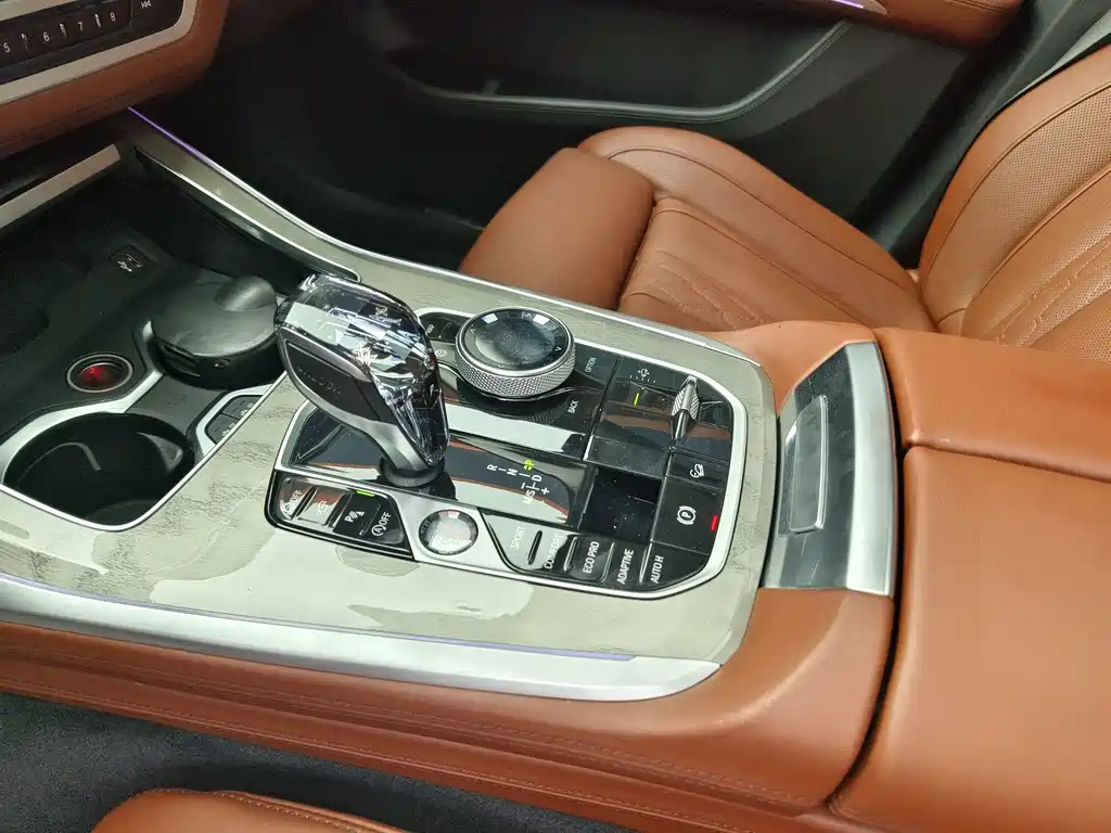 BMW X7 — миниатюра 7
