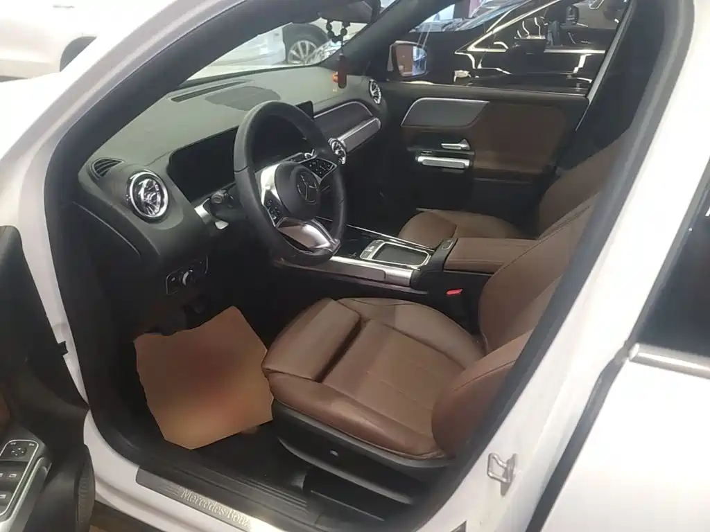 Mercedes-Benz GLB — миниатюра 15