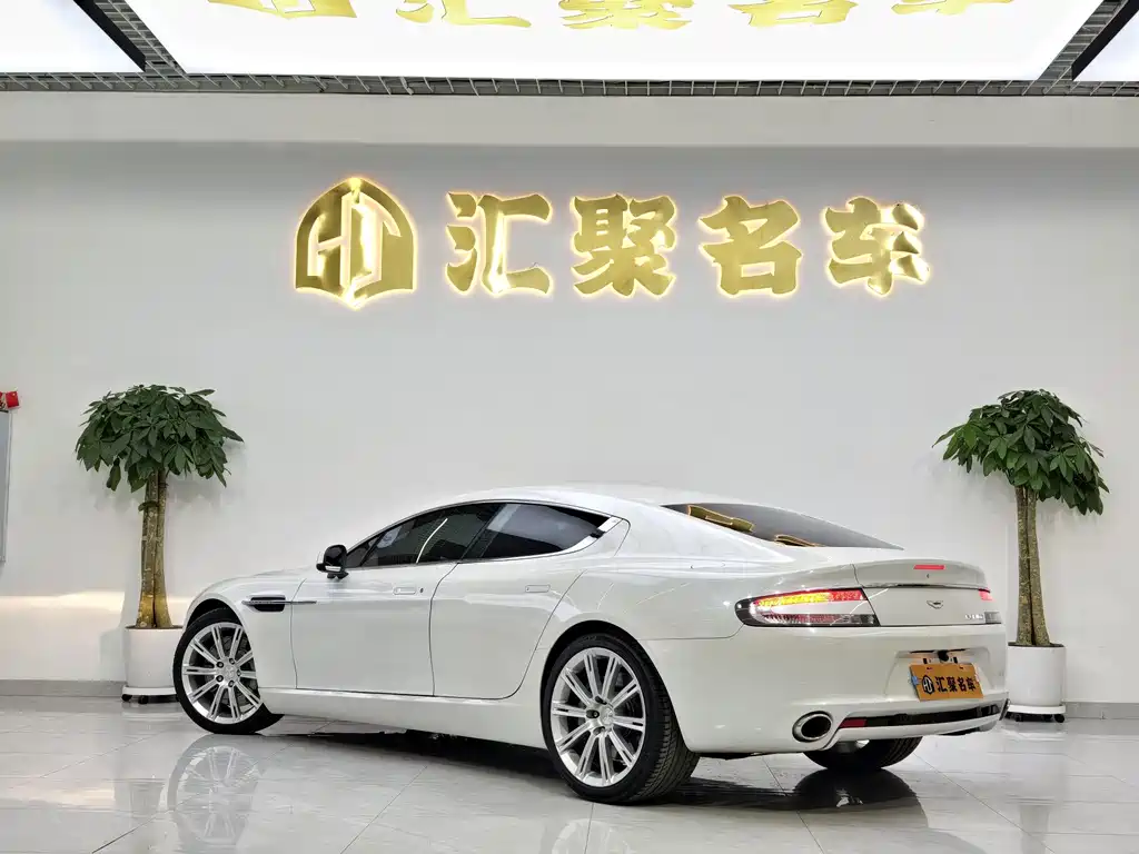 Aston Martin Rapide — миниатюра 10
