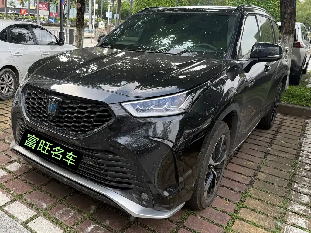 Toyota Crown Kluger 2022