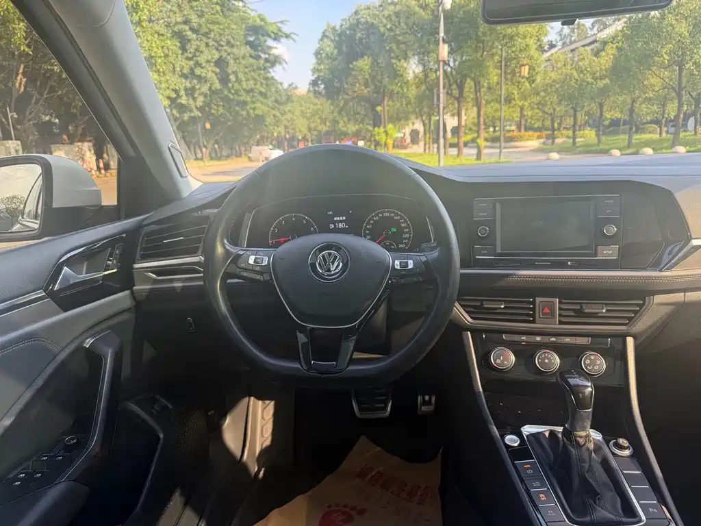 Volkswagen Sagitar — миниатюра 7