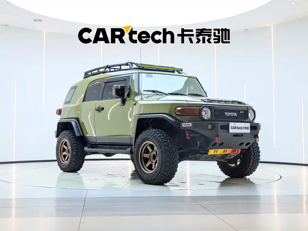 Toyota FJ Cruiser — миниатюра 6