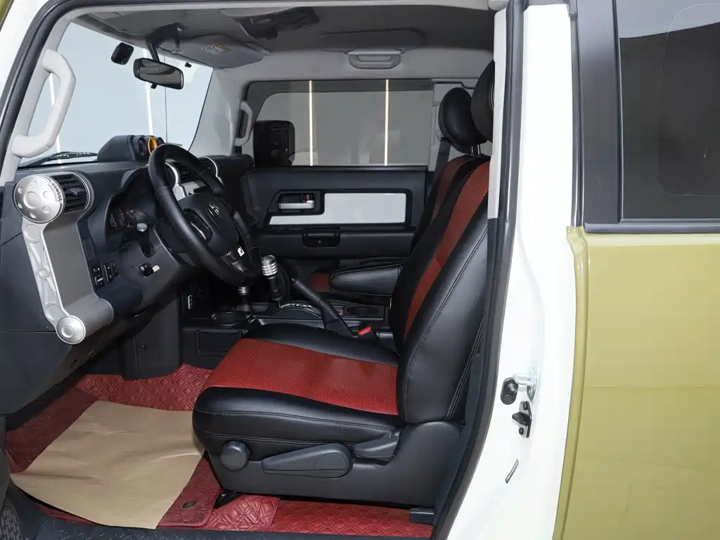 Toyota FJ Cruiser — миниатюра 16