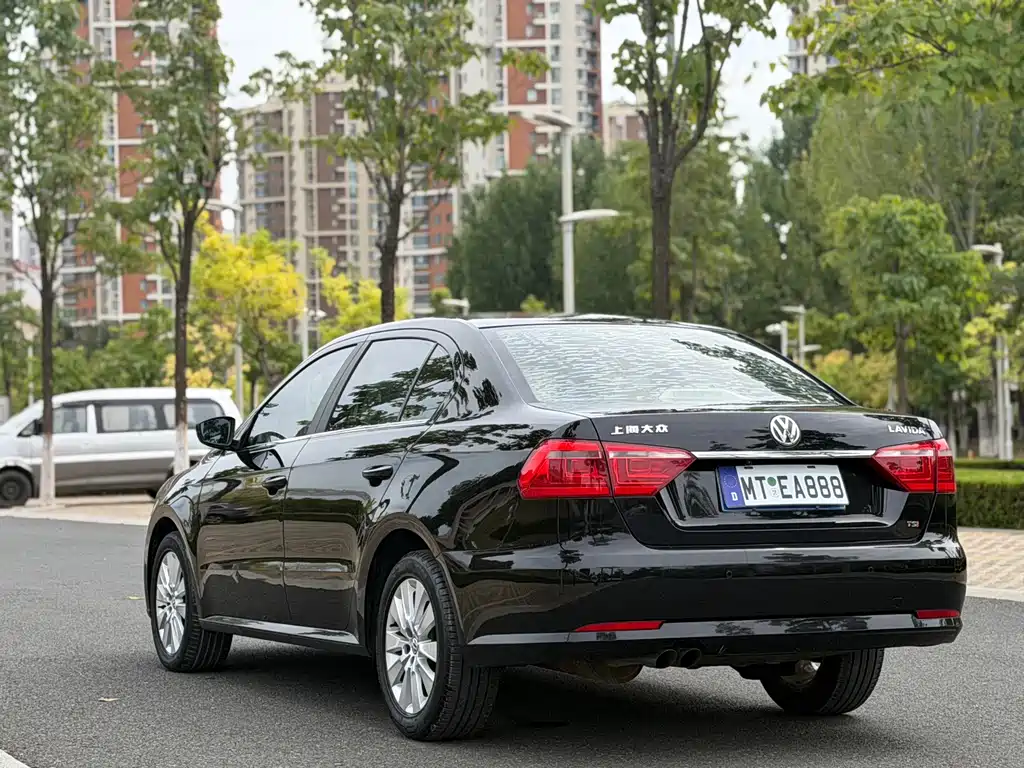 Volkswagen Lavida — миниатюра 6