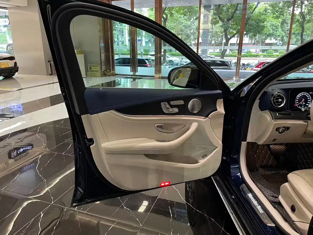 Mercedes-Benz E-Class E 2020 E 300 L Sport
