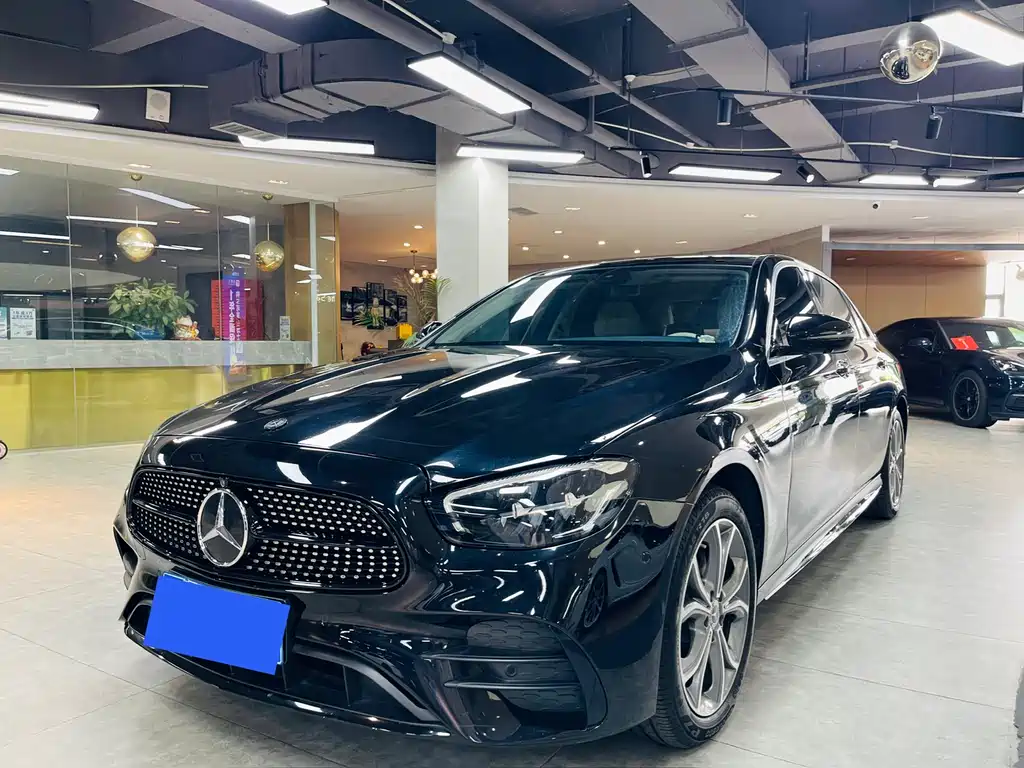 Mercedes-Benz E-Class 2022