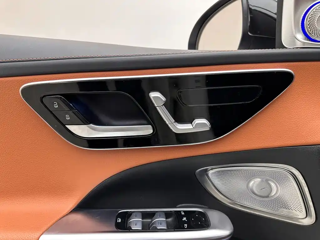 Mercedes-Benz C-Class — миниатюра 15