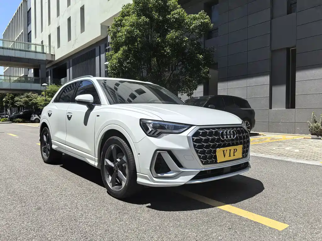 Audi Q3 2024 35 TFSI Fashion