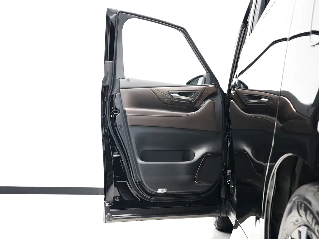 Toyota Vellfire — миниатюра 18