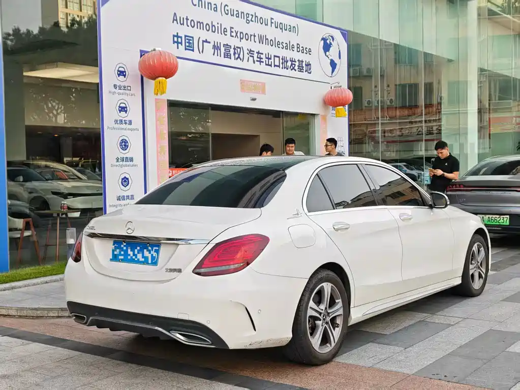 Mercedes-Benz C-Class — миниатюра 5