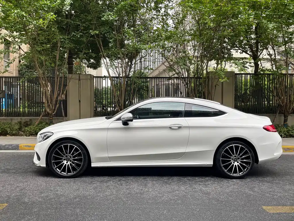 Mercedes-Benz C-Class (Import) — миниатюра 4