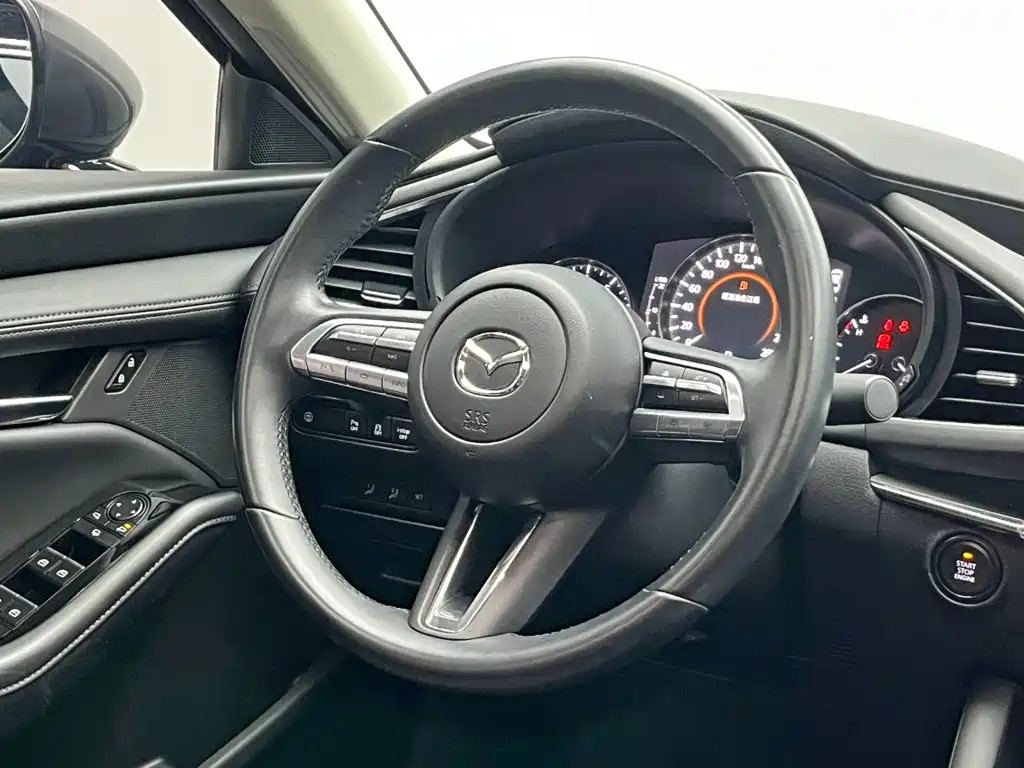 Mazda 3 Axela — миниатюра 21