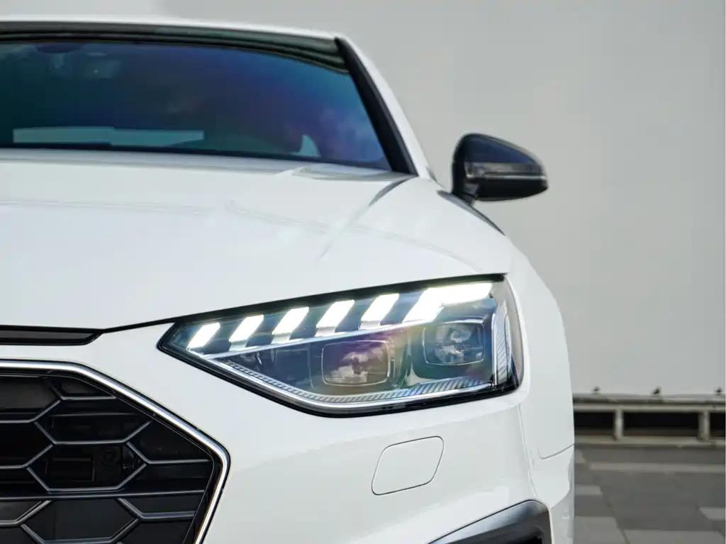 Audi A4L — миниатюра 4