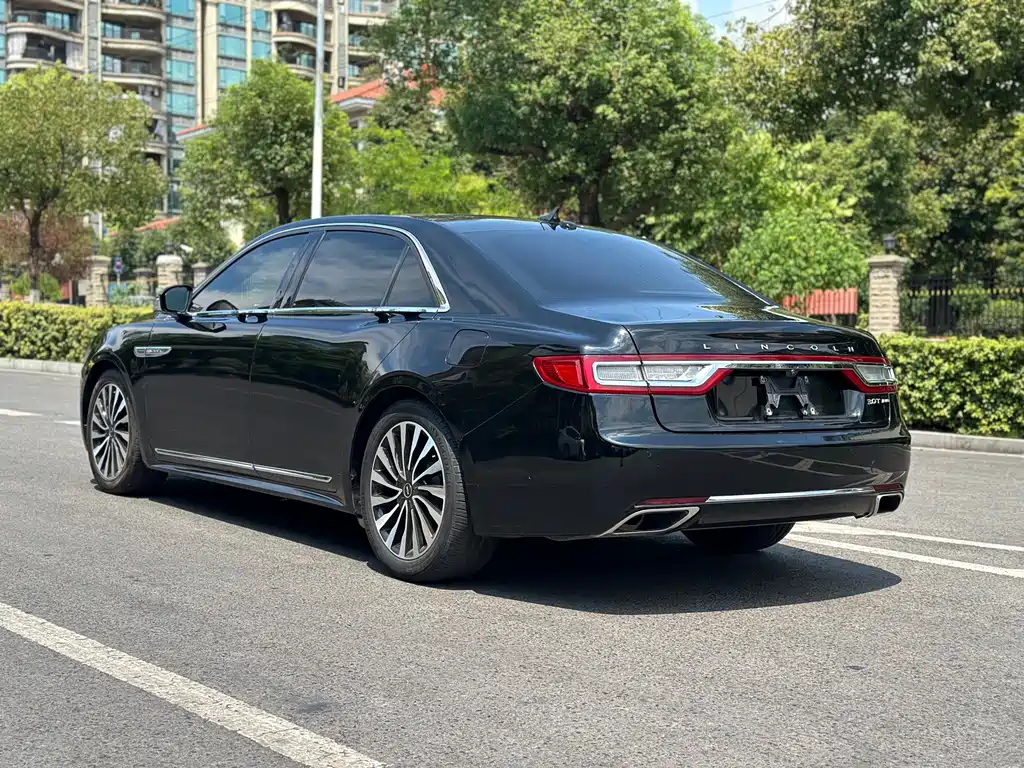 Lincoln Continental — миниатюра 3