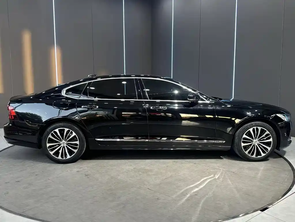 Volvo S90 — миниатюра 4