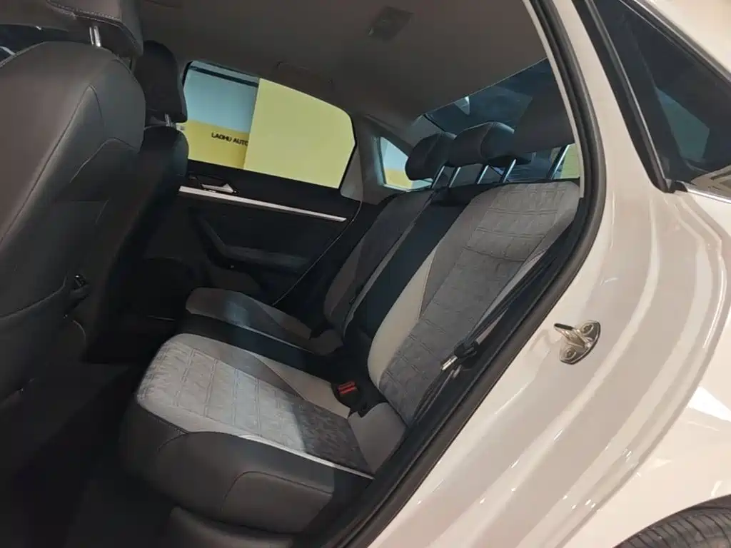 Volkswagen Lavida — миниатюра 17