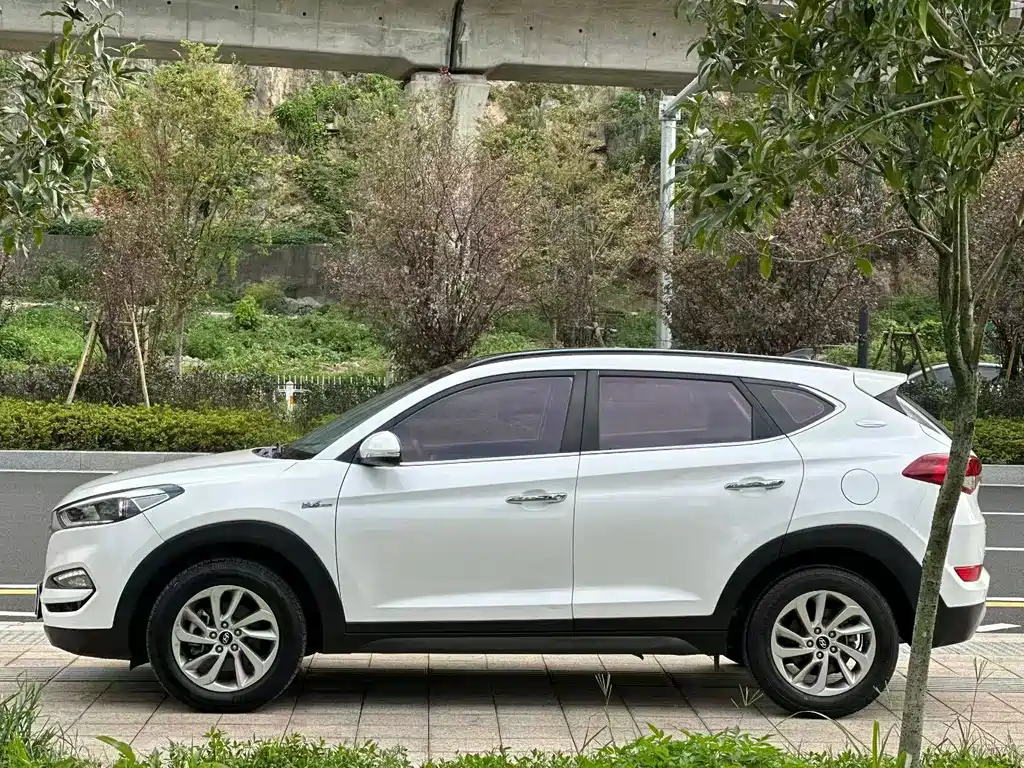 Hyundai Tucson — миниатюра 9