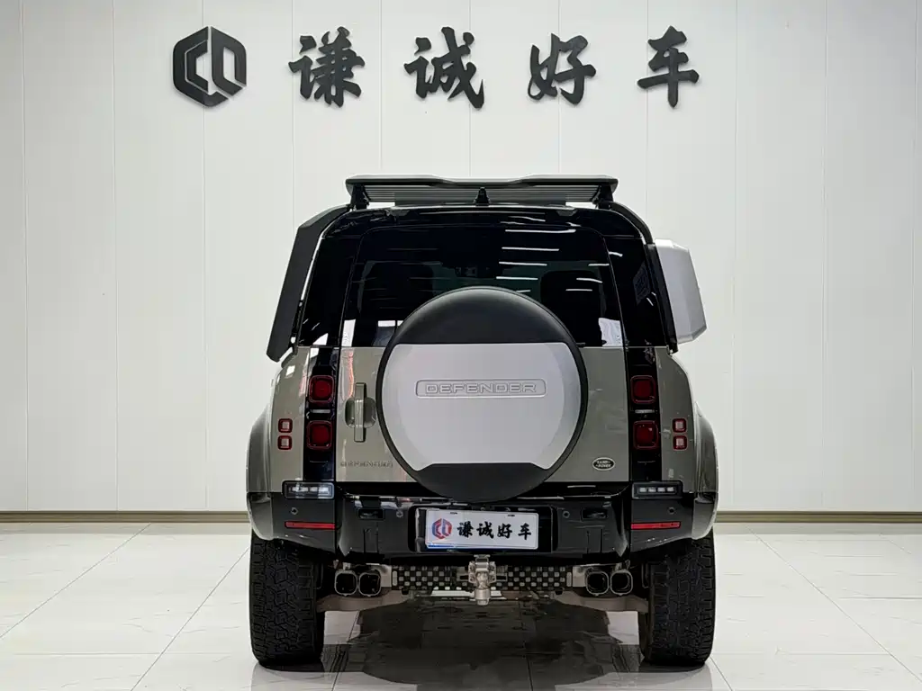 Land Rover Defender — миниатюра 6