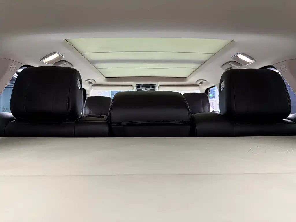 Land Rover Range Rover — миниатюра 17