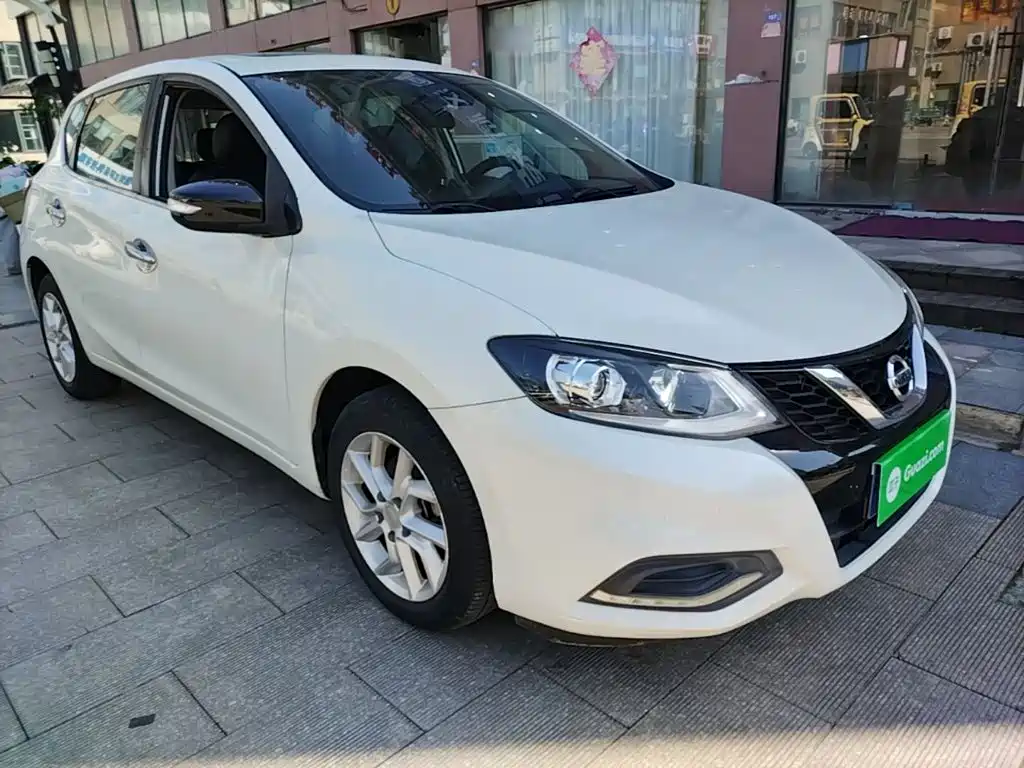 Nissan Tiida — миниатюра 4