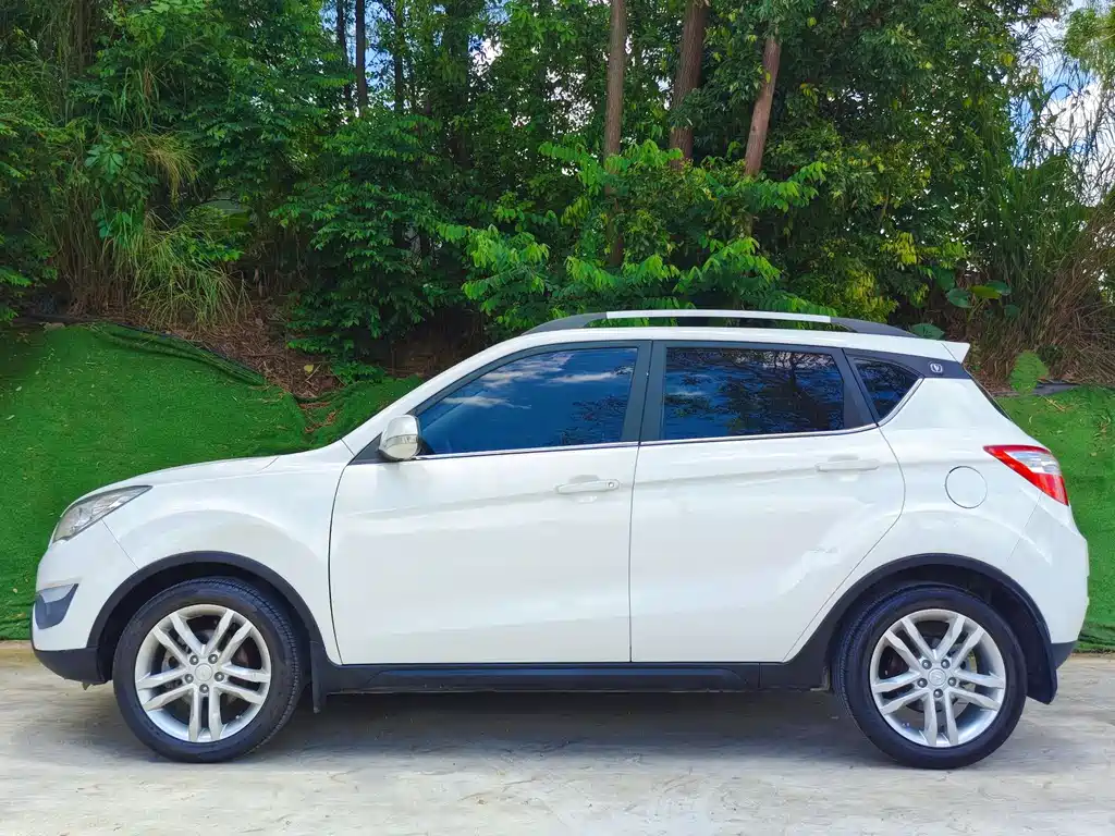 Changan CS35 2016 1.6L AT Luxury V