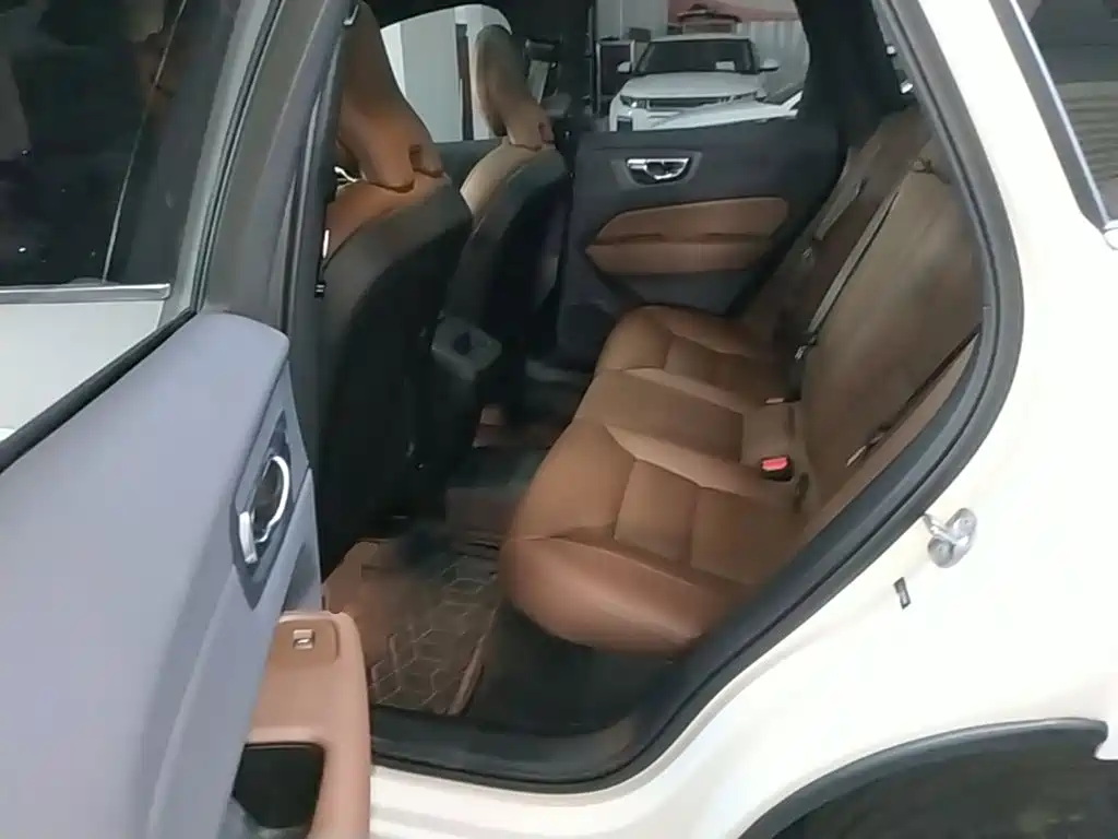 Volvo XC60 — миниатюра 17