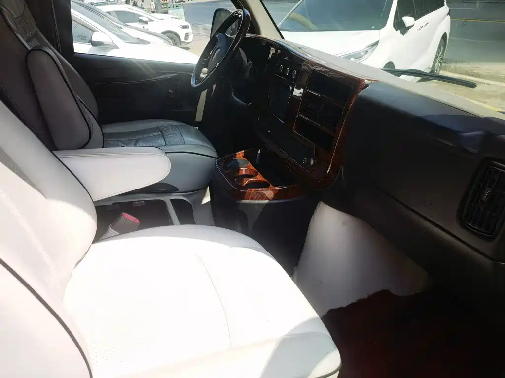 GMC Savana 6.0L Business of Star 10 seats, фото 16