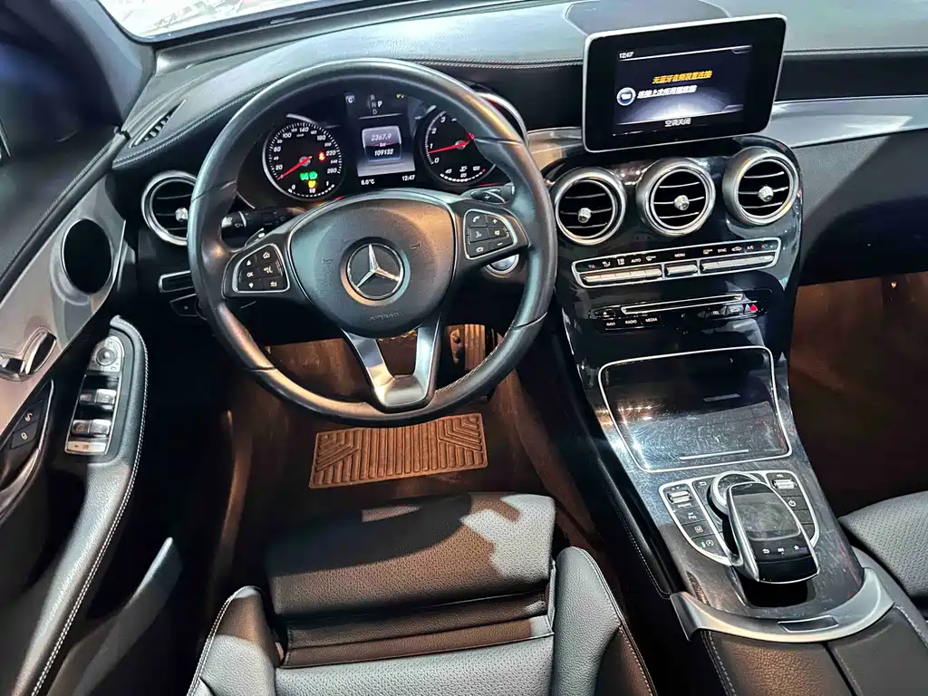 Mercedes-Benz GLC 2017 GLC 200 4MATIC