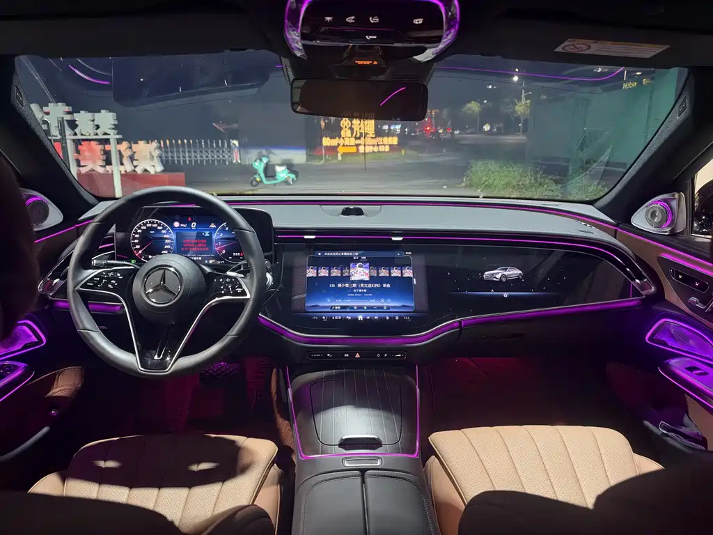 Mercedes-Benz E-Class — миниатюра 7