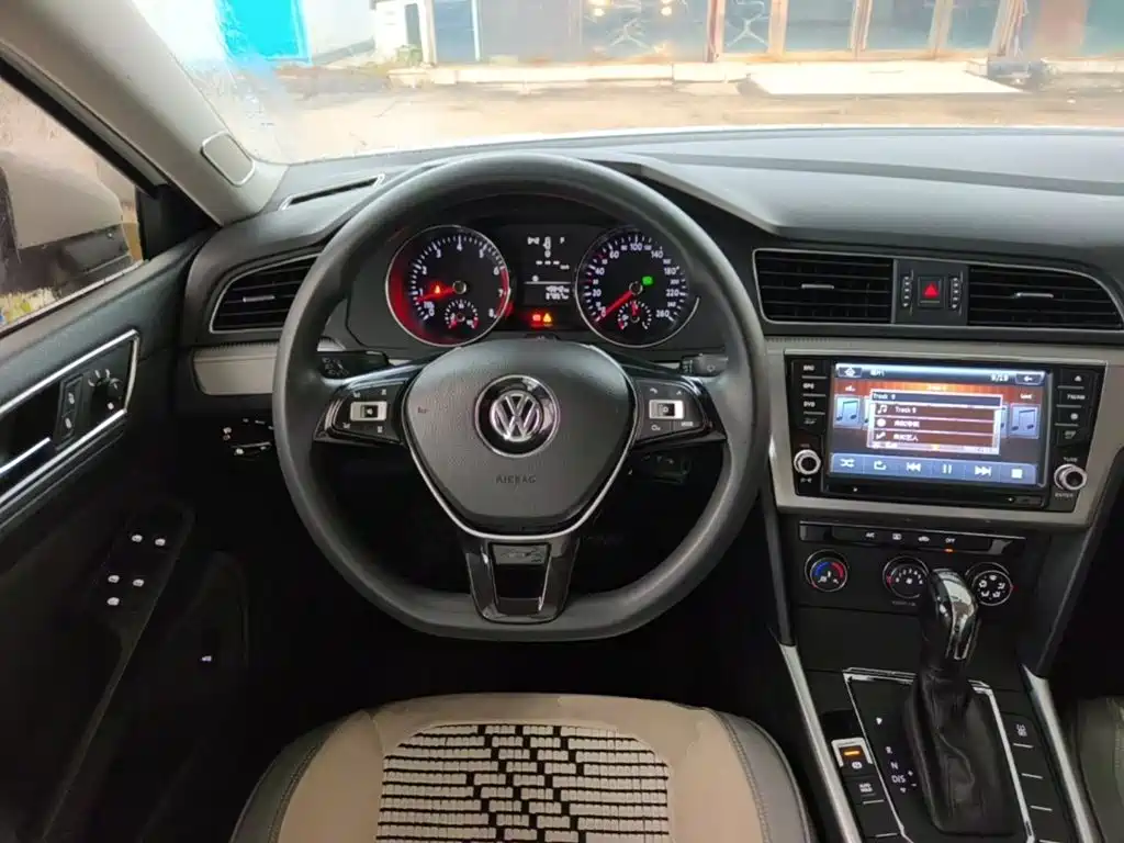 Volkswagen Lamando — миниатюра 11