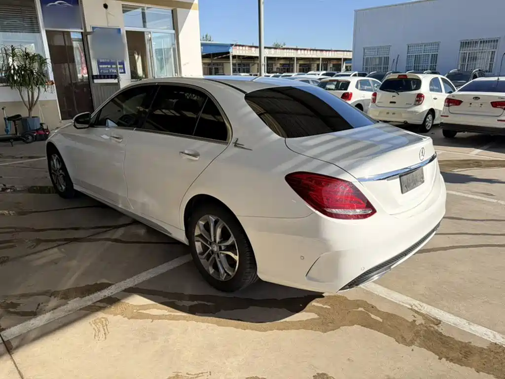 Mercedes-Benz C-Class — миниатюра 5
