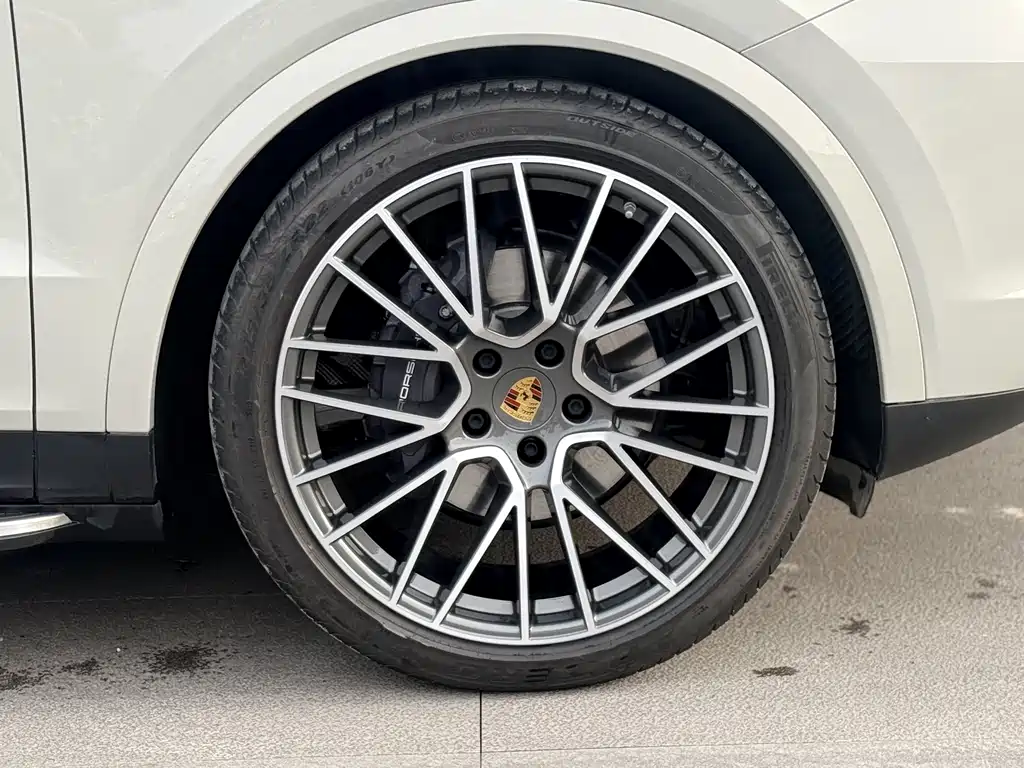 PORSCHE CAYENNE NEW ENERGY