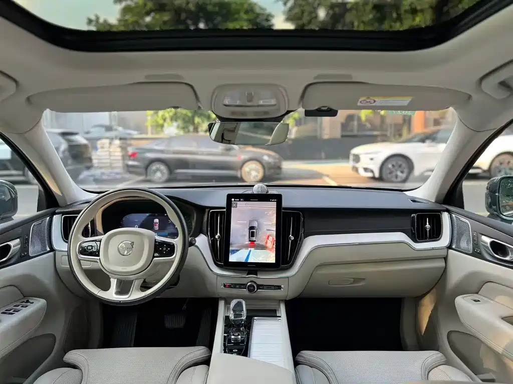 Volvo XC60 — миниатюра 8