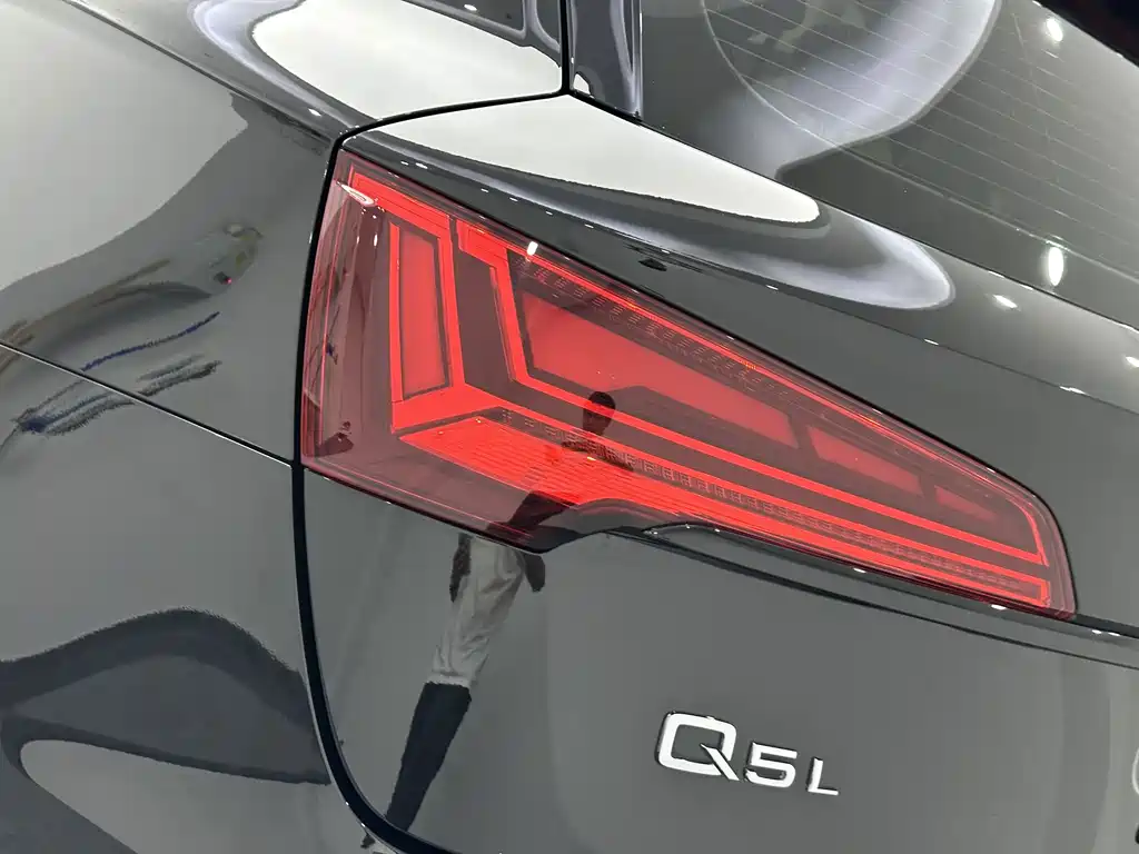 Audi Q5L — миниатюра 21