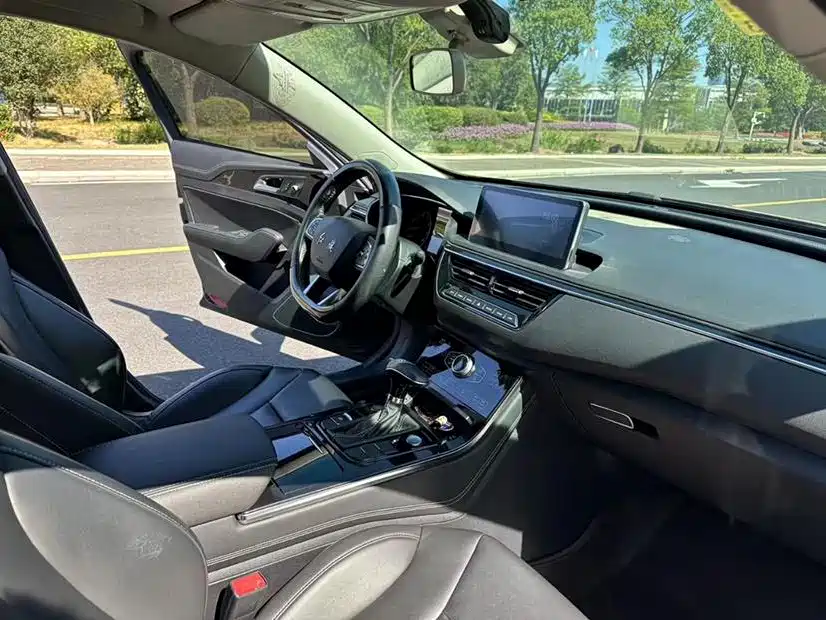 Hongqi H5 2018 30TD